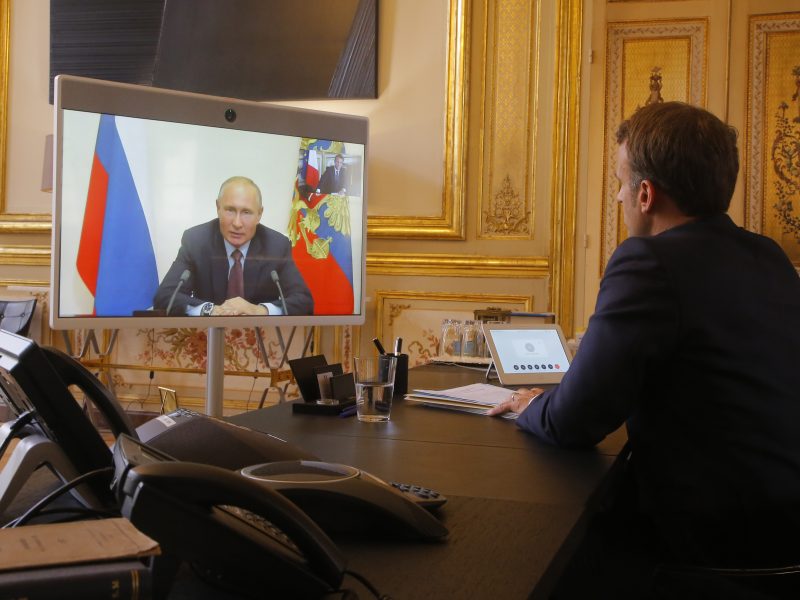 Macron-Putinit: Po gënjen veten, lufta do të të kushtojë shtrenjtë, do të mbetesh i izoluar