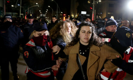 Gjykata gjen paligjshmëri në arrestimet e protestuesve në Tiranë