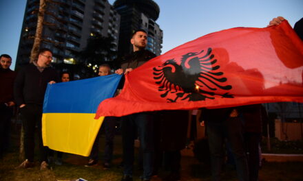 Qeveria merr vendim për ukrainasit: Mund të qëndrojnë në Shqipëri pa leje qëndrimi