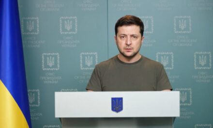 Zelensky, fjalim emocionues në Parlamentin Europian: Mos e braktisnin Ukrainën