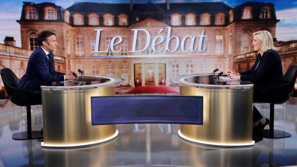 Debat i nxehtë televiziv Macron-Le Pen: Kush e fitoi përplasjen në TV