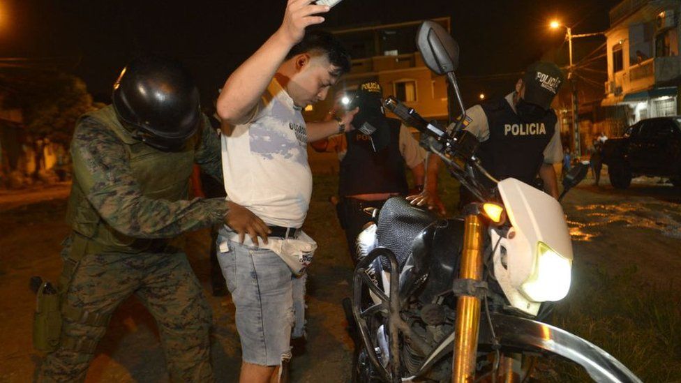 Bandat shqiptare, “benzina” që ndez dhunën në Ekuador