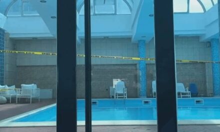 Po notonte në pishinë, humb jetën 18-vjeçari polak në Vlorë