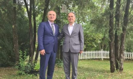 Ilir Meta takohet me Presidentin e zgjedhur Bajram Begaj