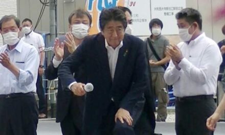 U qëllua me armë zjarri, ndërron jetë ish-kryeministri japonez. Autori: Isha i pakënaqur