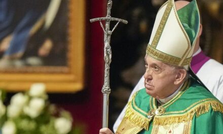 Pashkët katolike, Papa Françesku bën thirrje për dhënien fund të luftës në Ukrainë
