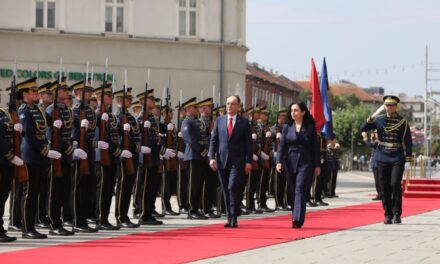 Presidenti Begaj nis vizitën në Kosovë