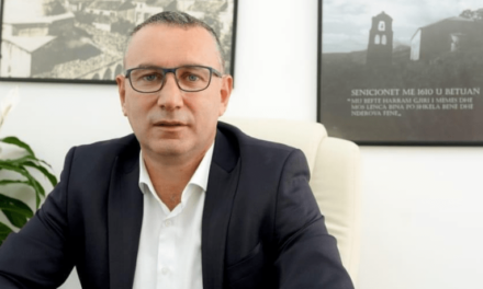 Kush është drejtori i ri i Postës Shqiptare