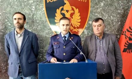 15 të arrestuar nga Policia e Durrësit, grupi merrte porosi për vrasje nga 50 deri në 150 mijë Euro