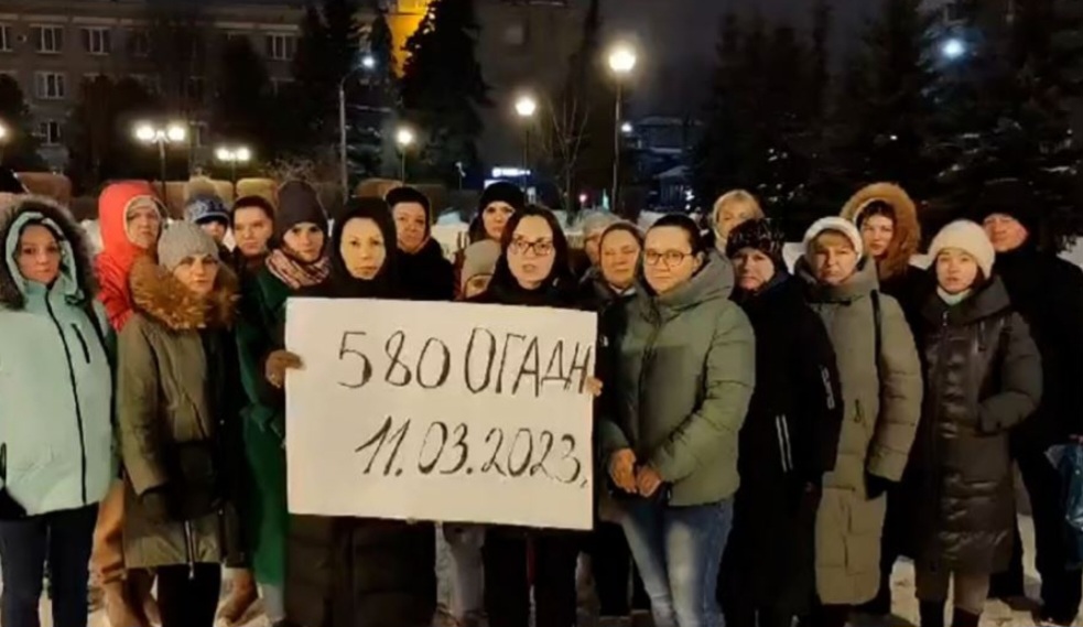Gratë ruse protestë kundër Putinit: Po i dërgon bijtë tanë si qengjat në thertore