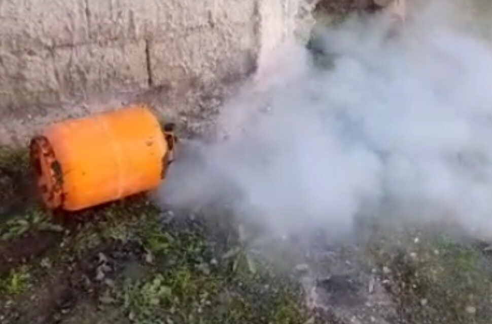 Shpërthen bombola e gazit në një banesë në Librazhd, plagoset i moshuari