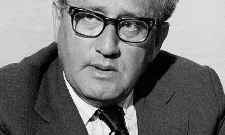 Henry Kissinger, diplomati i shquar amerikan mbush sot 100 vjeç