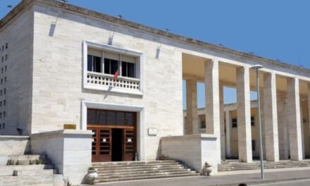VKM për mbylljen, Instituti i Albanologjisë çon në gjyq qeverinë, kërkon shfuqizimin e vendimit