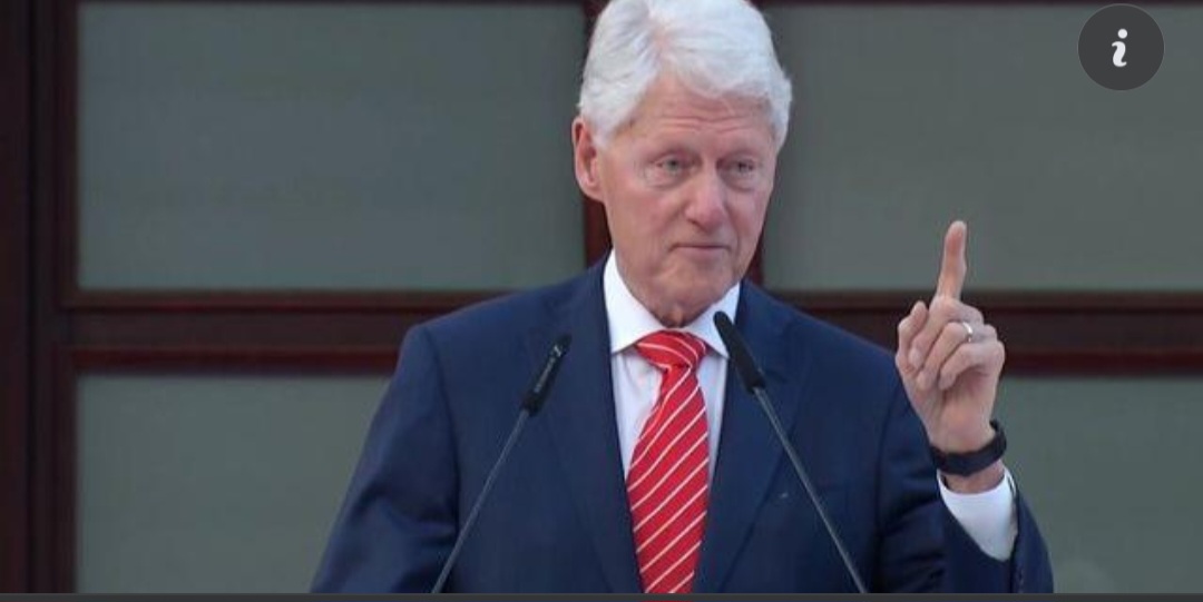 Clinton flet për situatën në Veri të Kosovës: Ta ndalim këtë marrëzi